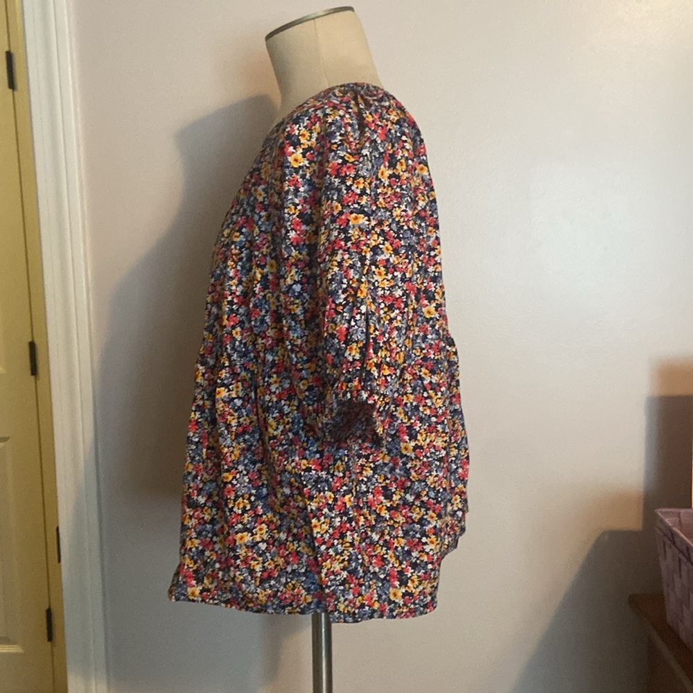 NWT Old Navy Floral Print Women's Top - Picture 3 of 7